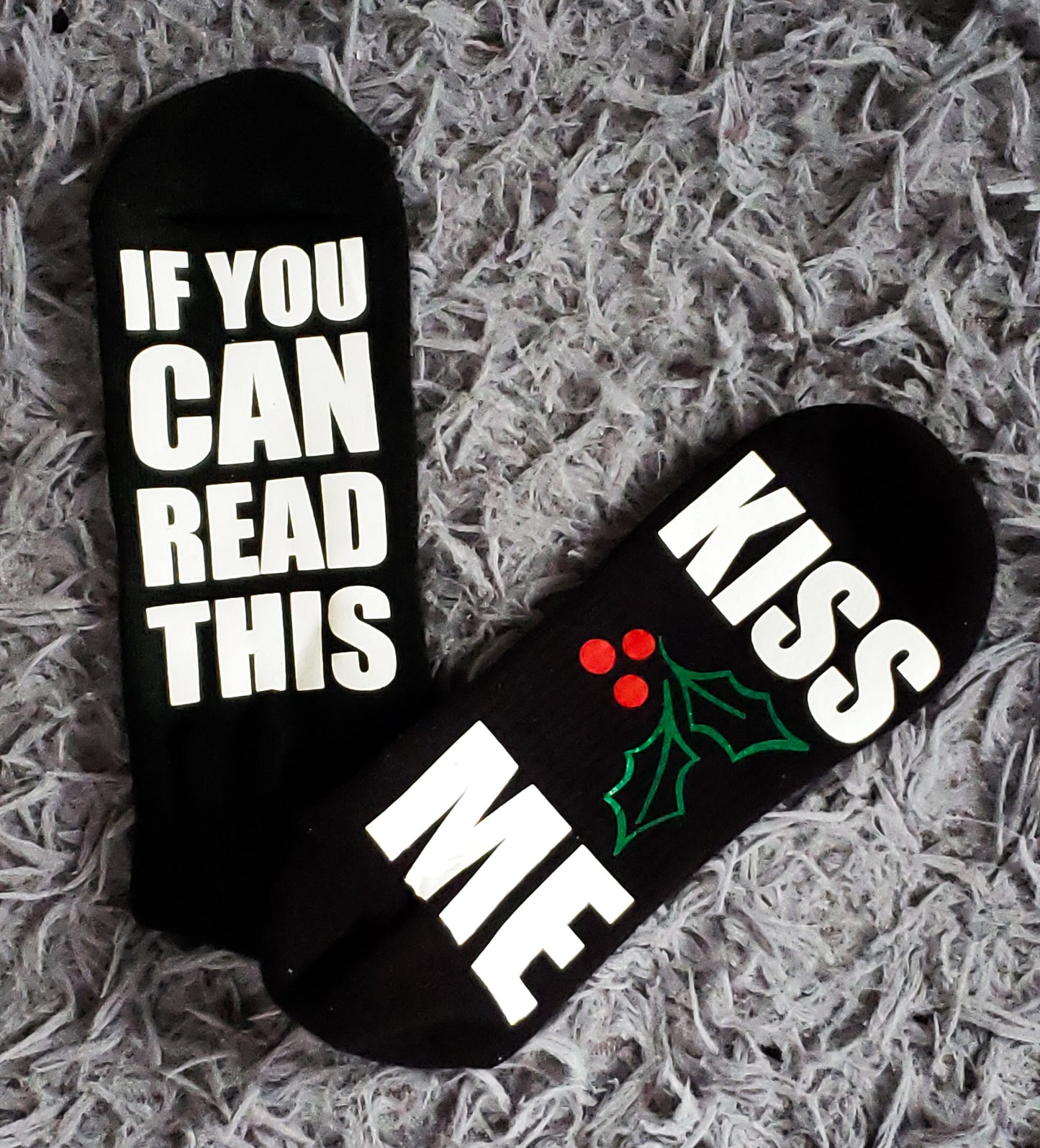 IF YOU CAN READ THIS SOCKS